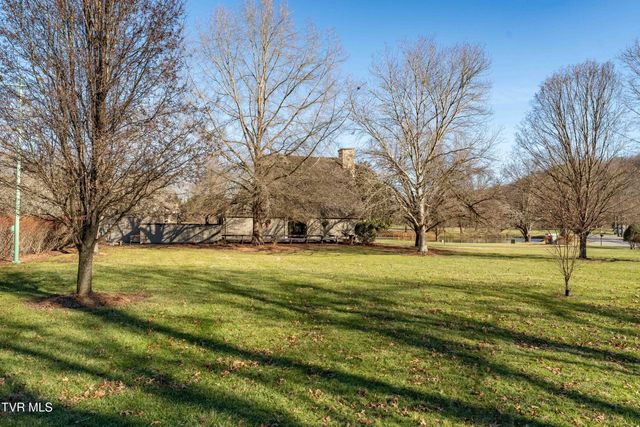 15 Crown Circle 15, Kingsport, TN 37660