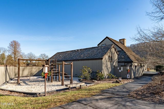 15 Crown Circle 15, Kingsport, TN 37660