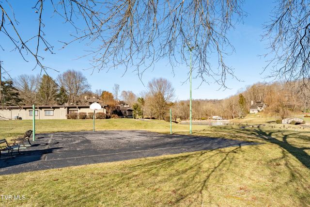 15 Crown Circle 15, Kingsport, TN 37660