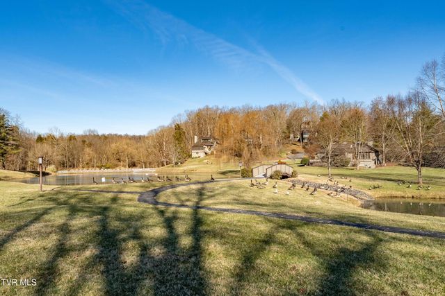 15 Crown Circle 15, Kingsport, TN 37660