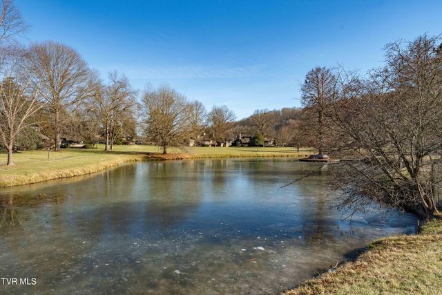 15 Crown Circle 15, Kingsport, TN 37660