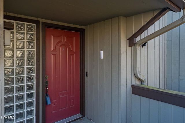 15 Crown Circle 15, Kingsport, TN 37660