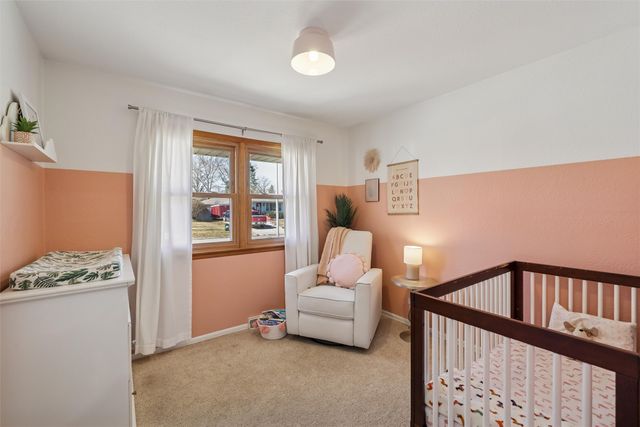 504 N 10th Street, Indianola, IA 50125