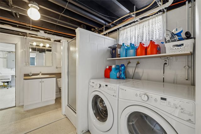 504 N 10th Street, Indianola, IA 50125