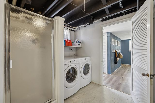 504 N 10th Street, Indianola, IA 50125