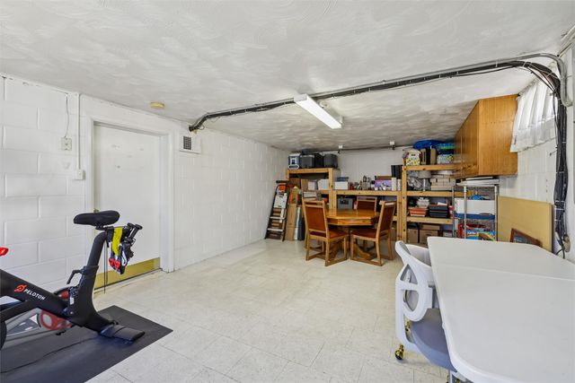 504 N 10th Street, Indianola, IA 50125