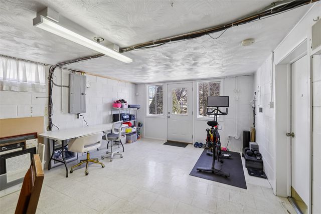 504 N 10th Street, Indianola, IA 50125