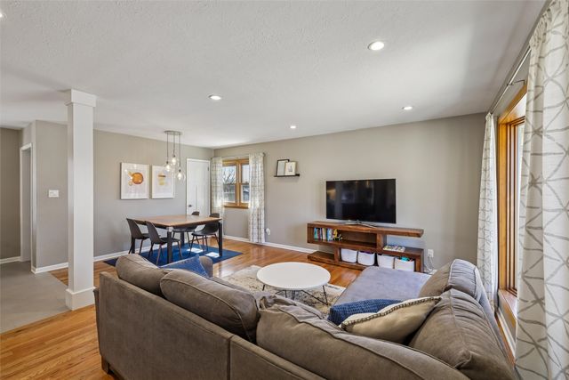 504 N 10th Street, Indianola, IA 50125