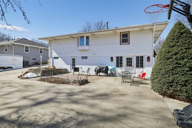 504 N 10th Street, Indianola, IA 50125