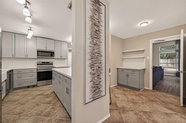 1936 Prairie Creek Drive, Pearland, TX 77581