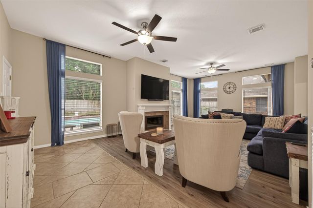 1936 Prairie Creek Drive, Pearland, TX 77581