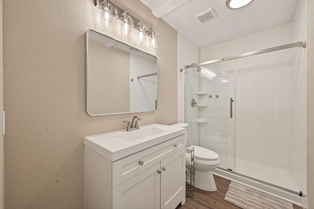 1936 Prairie Creek Drive, Pearland, TX 77581