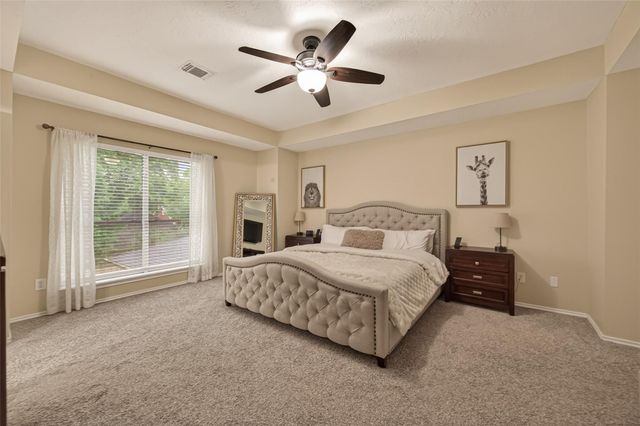 1936 Prairie Creek Drive, Pearland, TX 77581