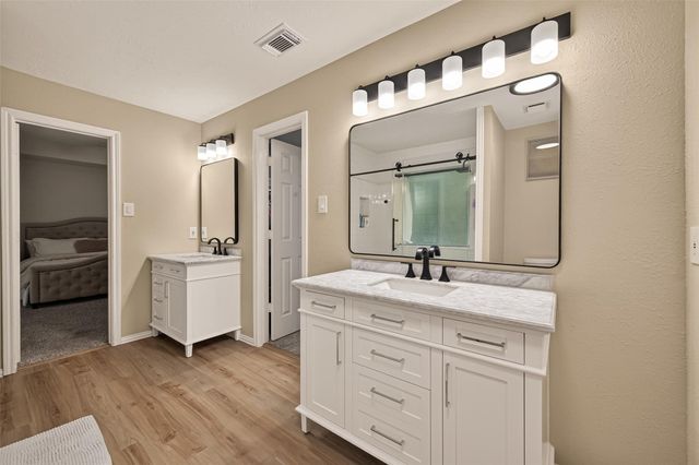 1936 Prairie Creek Drive, Pearland, TX 77581