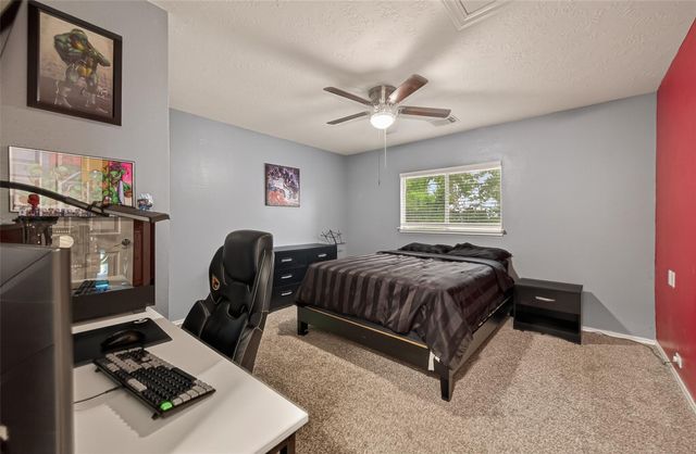 1936 Prairie Creek Drive, Pearland, TX 77581