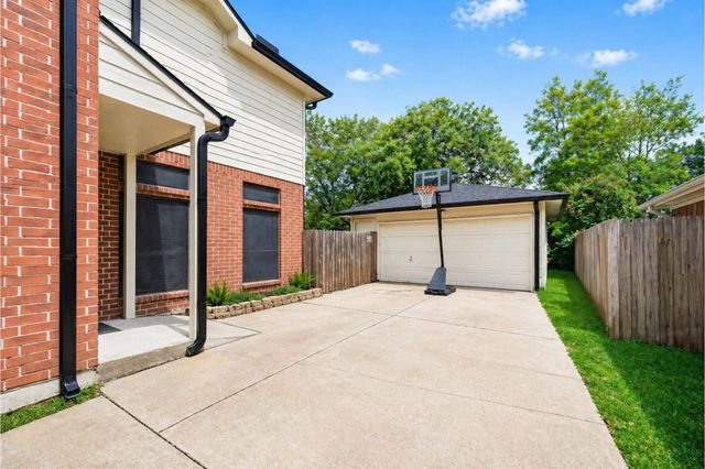 1936 Prairie Creek Drive, Pearland, TX 77581