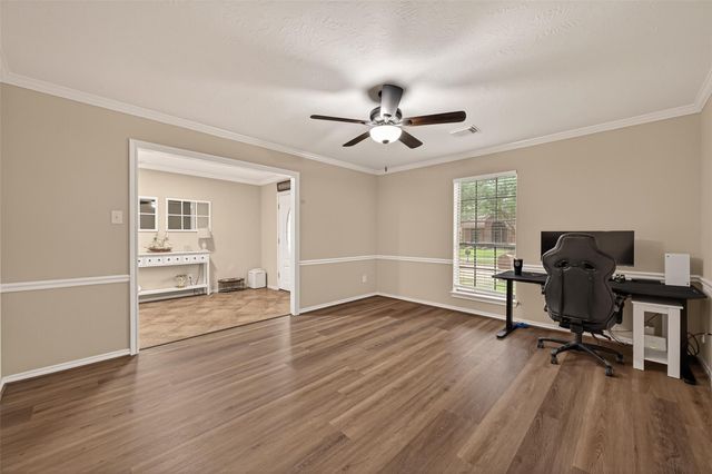 1936 Prairie Creek Drive, Pearland, TX 77581