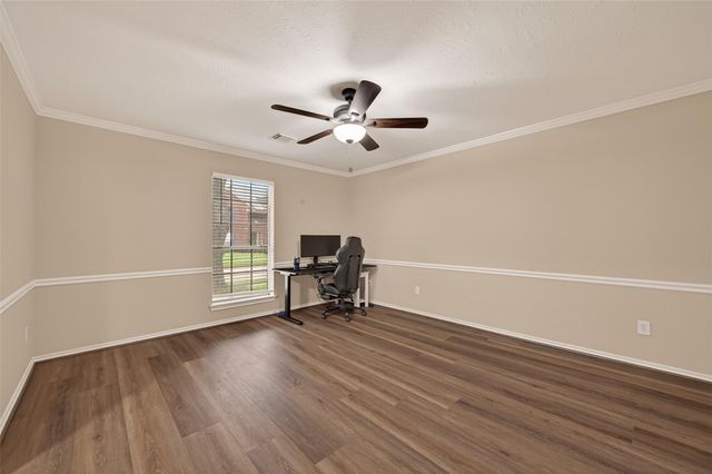 1936 Prairie Creek Drive, Pearland, TX 77581