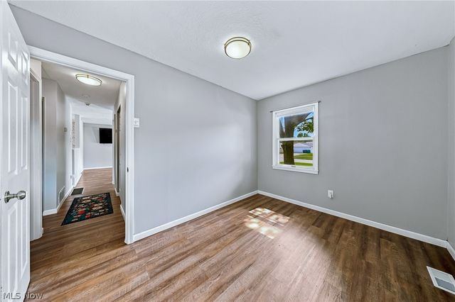 2123 G Street, Lorain, OH 44052