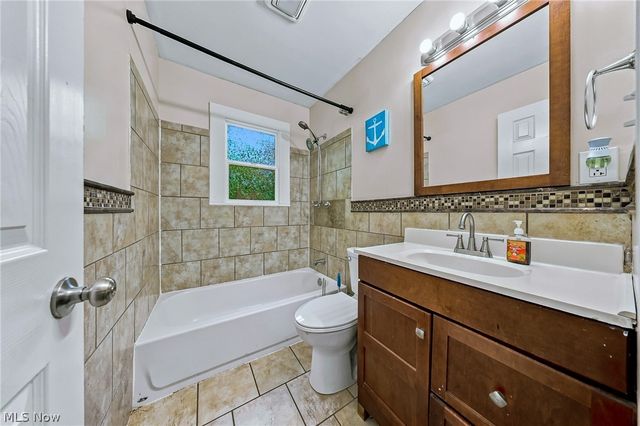 2123 G Street, Lorain, OH 44052