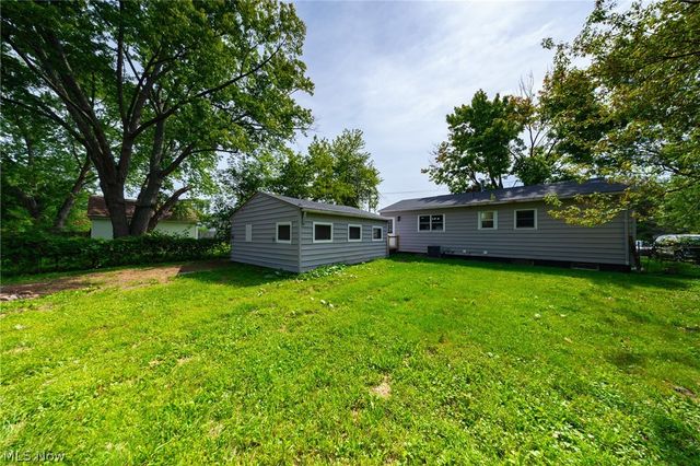 2123 G Street, Lorain, OH 44052