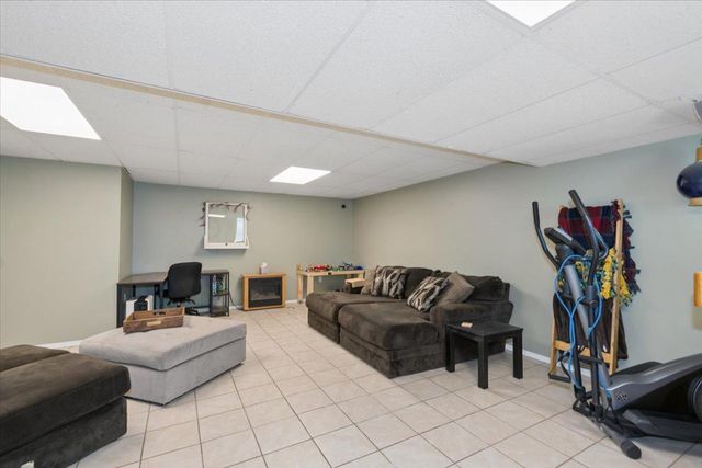 752 Lathrop Drive, Northfield, MN 55057