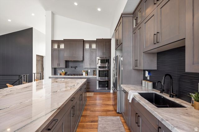 6260 E HAWKS LN, Huntsville, UT 84317