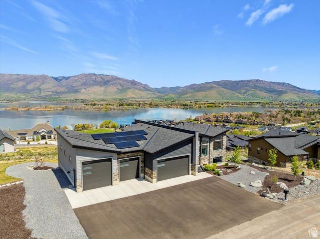 6260 E HAWKS LN, Huntsville, UT 84317