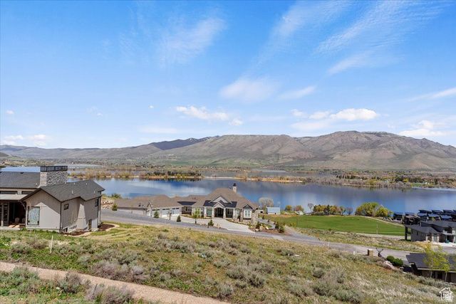 6260 E HAWKS LN, Huntsville, UT 84317