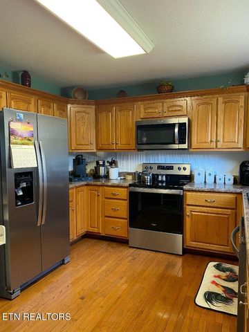 400 Oakhill Drive, Sweetwater, TN 37874