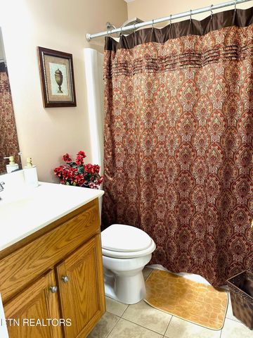 400 Oakhill Drive, Sweetwater, TN 37874