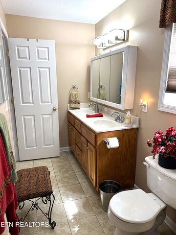 400 Oakhill Drive, Sweetwater, TN 37874