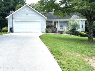400 Oakhill Drive, Sweetwater, TN 37874