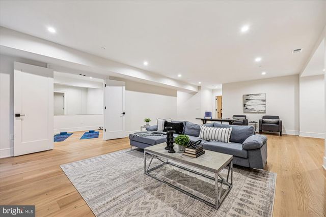 7904 ROCTON AVE, Chevy Chase, MD 20815