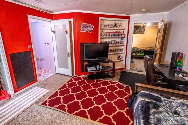1125 S 3rd Avenue, Pocatello, ID 83201