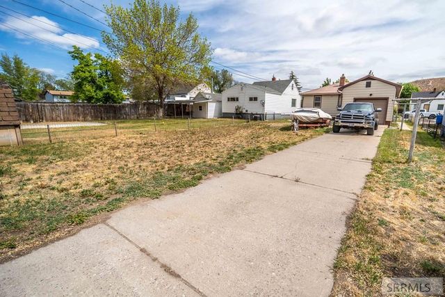 1125 S 3rd Avenue, Pocatello, ID 83201