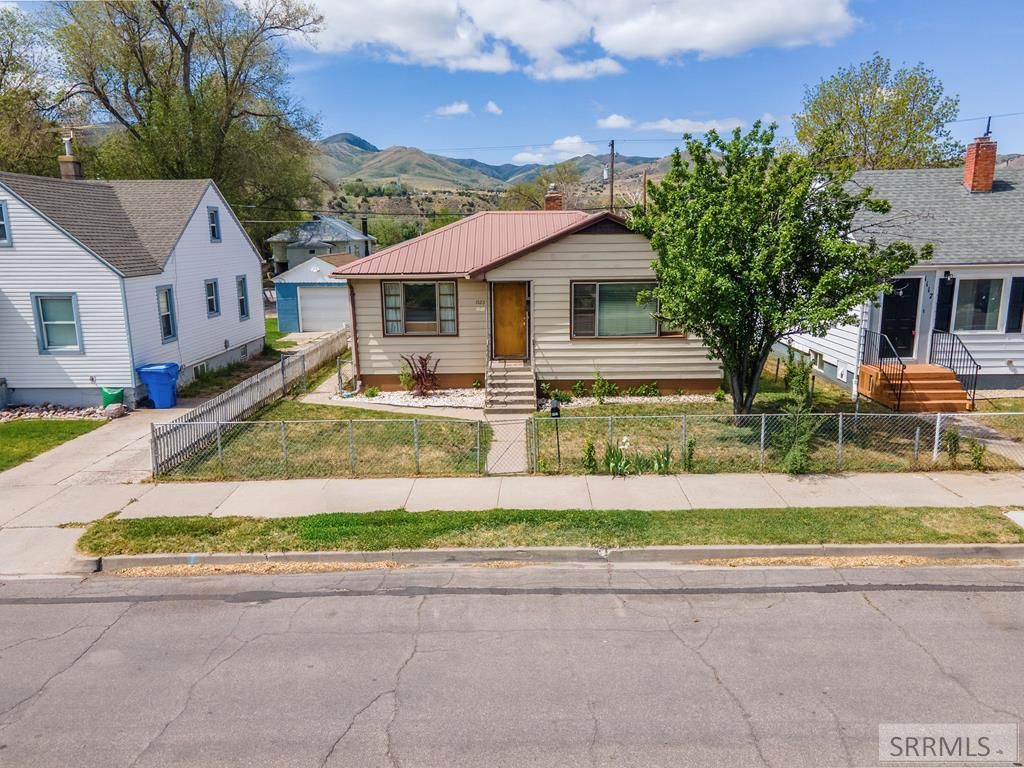 1125 S 3rd Avenue, Pocatello, ID 83201