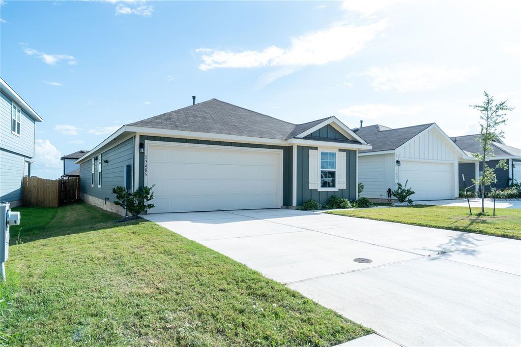 13405 Grays Peak PATH, Buda, TX 78610