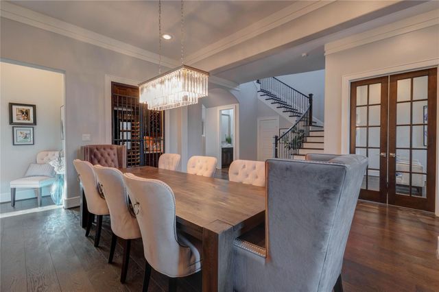 2111 Saxon Drive, Houston, TX 77018