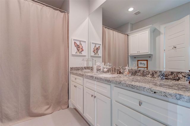 2111 Saxon Drive, Houston, TX 77018