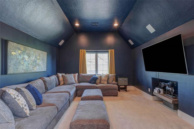 2111 Saxon Drive, Houston, TX 77018