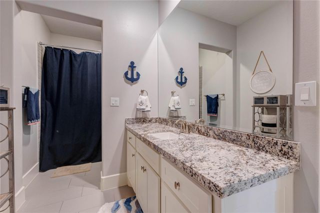 2111 Saxon Drive, Houston, TX 77018