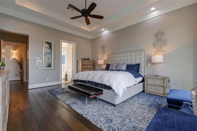 2111 Saxon Drive, Houston, TX 77018