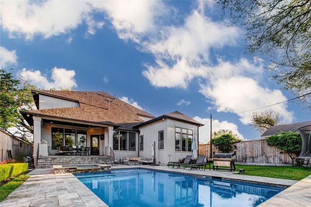 2111 Saxon Drive, Houston, TX 77018