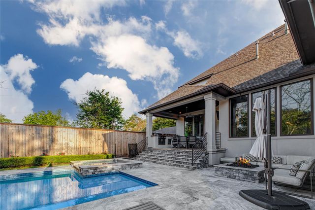 2111 Saxon Drive, Houston, TX 77018