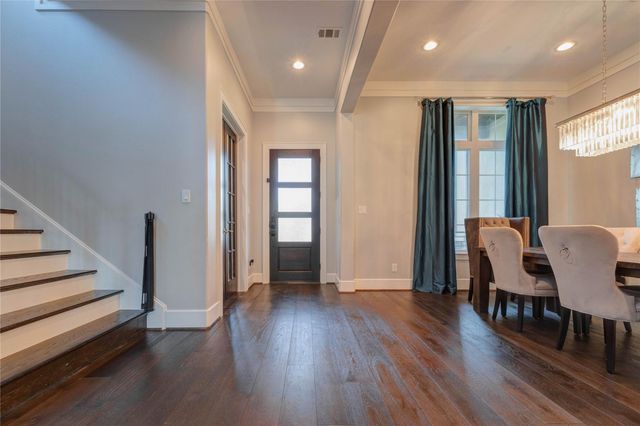 2111 Saxon Drive, Houston, TX 77018