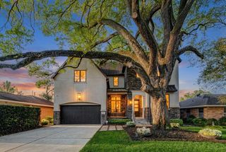 2111 Saxon Drive, Houston, TX 77018