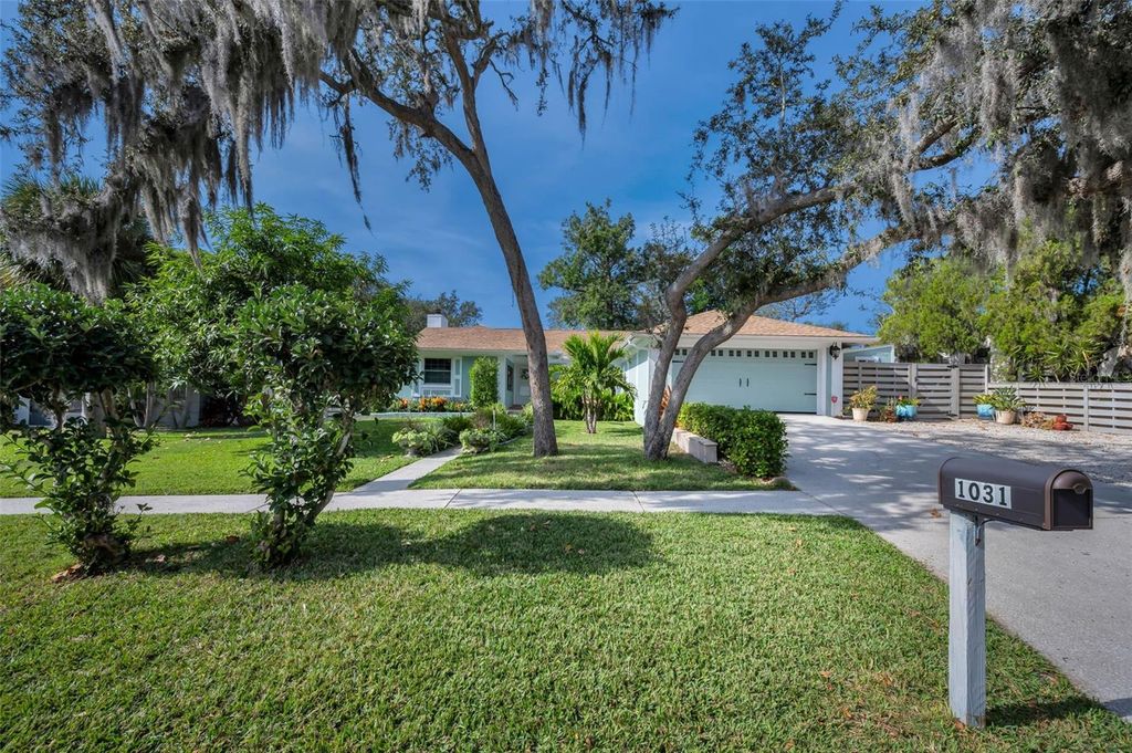 1031 ANCLOTE DRIVE, Tarpon Springs, FL 34689