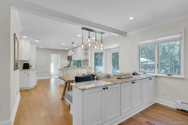 7 Stonehurst Lane, Dix Hills, NY 11746