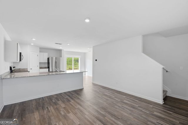 133 Oxford Lane, Kingston, GA 30145